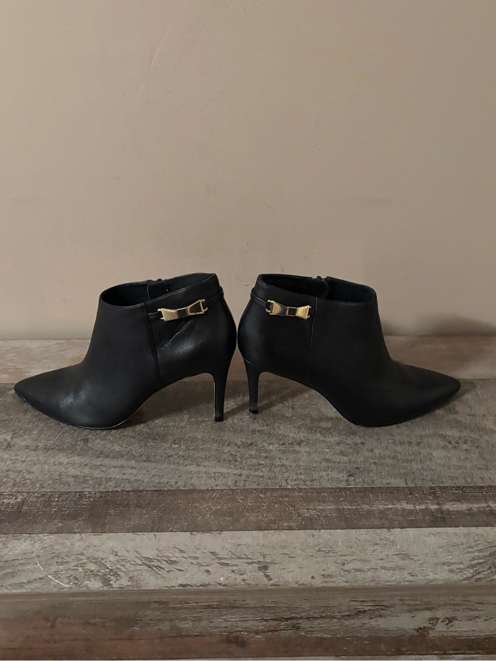 KATE SPADE Women's Black LEATHER  POINTED TOE BOOTIES SIZE 8.5